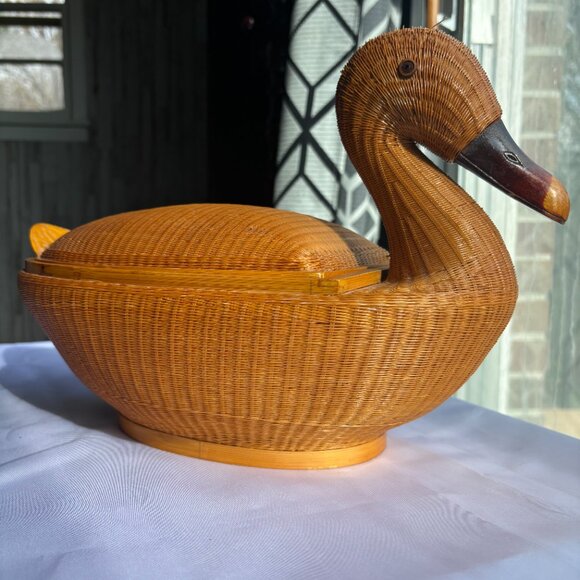 Vintage Wicker Duck Storage Basket - Picture 1 of 10